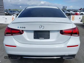 2020 Mercedes-Benz A 220 z VIN WDD3G4EB4LW038378, wystawiony jako IAAI lot #42042782 z przebiegiem 72 198 mil mil oraz . Historia ofert i sprzedaży dostępna na DreamBid. Obrazek 16.