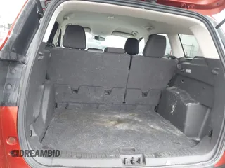 2019 Ford Escape SE z VIN 1FMCU0GD2KUC52592, wystawiony jako IAAI lot #41939458 z przebiegiem 101 029 mil mil oraz . Historia ofert i sprzedaży dostępna na DreamBid. Obrazek 18.