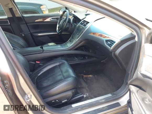 2015 Lincoln MKZ with VIN 3LN6L2GK9FR616272, listed as a IAAI auction lot 42142551 with Not Provided miles and . Bid and sale history available at DreamBid. Image 5.