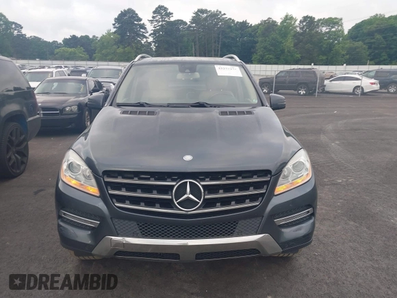 2013 Mercedes-Benz M 350 z VIN 4JGDA5JB2DA218626, wystawiony jako IAAI lot #42273274 z przebiegiem 176 539 mil mil oraz . Historia ofert i sprzedaży dostępna na DreamBid. Obrazek 12.