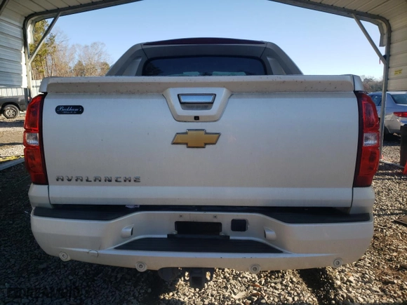 2013 Chevrolet Avalanche LTZ with VIN 3GNMCGE09DG328150, listed as a Copart auction lot 42457295 with 178,345 mi miles and Salvage Title. Bid and sale history available at carsss.com. Image 6.
