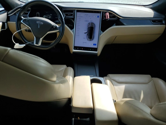 2017 Tesla Model S 100D z VIN 5YJSA1E2XHF173740, wystawiony jako Copart lot #62233125 z przebiegiem 73 932 mil mil oraz Szkoda całkowita • Salvage title. Historia ofert i sprzedaży dostępna na DreamBid. Obrazek 8.
