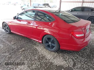 2014 Mercedes-Benz C-Class C 250 with VIN WDDGJ4HB8EG292493, listed as a IAAI auction lot 42032308 with 117,183 mi miles. Bid and sale history available at carsss.com. Image 3.