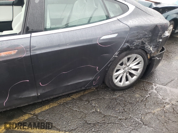 2018 Tesla Model S 75D with VIN 5YJSA1E24JF245215, listed as a Copart auction lot 63788121 with Not provided miles and Salvage title. Bid and sale history available at DreamBid. Image 9.