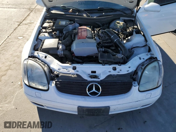 1998 Mercedes-Benz SLK 230/320 z VIN WDBKK47FXWF075880, wystawiony jako Copart lot #42187985 z przebiegiem 118 456 mil mil oraz Czysty tytuł • Clean title. Historia ofert i sprzedaży dostępna na DreamBid. Obrazek 11.