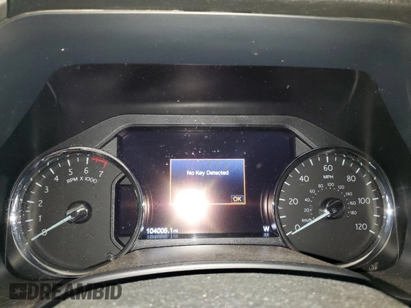 2019 Ford Expedition Max XLT z VIN 1FMJK1JTXKEA75691, wystawiony jako Copart lot #56867525 z przebiegiem 104 005 mil mil oraz Szkoda całkowita • Salvage title. Historia ofert i sprzedaży dostępna na DreamBid. Obrazek 9.