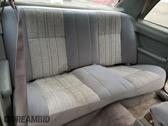 1988 Ford Thunderbird with VIN 1FABP6048JH134905, listed as a Copart auction lot 89320505 with 171,447 mi miles and Clean Title. Bid and sale history available at carsss.com. Image 10.