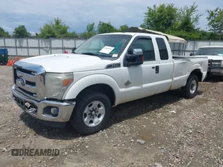 2011 Ford F-250 XL z VIN 1FT7X2AT3BEC33228, wystawiony jako IAAI lot #42545154 z przebiegiem 424 286 mil mil oraz . Historia ofert i sprzedaży dostępna na DreamBid. Obrazek 2.