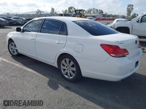 2007 Toyota Avalon XL with VIN 4T1BK36B97U245780, listed as a IAAI auction lot 41896152 with 114,972 mi miles. Bid and sale history available at carsss.com. Image 3.