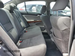2012 Honda Accord EX z VIN 1HGCP2F79CA183634, wystawiony jako Copart lot #56689935 z przebiegiem 121 739 mil mil oraz Czysty tytuł • Clean title. Historia ofert i sprzedaży dostępna na DreamBid. Obrazek 10.