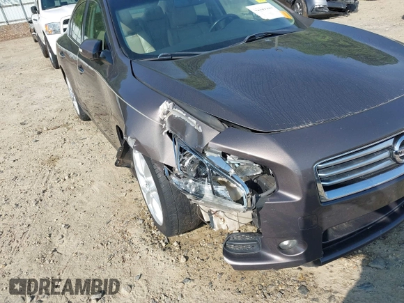2013 Nissan Maxima SV z VIN 1N4AA5AP9DC816466, wystawiony jako IAAI lot #42141189 z przebiegiem 185 037 mil mil oraz . Historia ofert i sprzedaży dostępna na DreamBid. Obrazek 18.