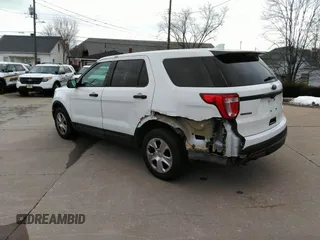 2017 Ford Police Interceptor Utility z VIN 1FM5K8AR4HGD25759, wystawiony jako IAAI lot #41668078 z przebiegiem 100 108 mil mil oraz . Historia ofert i sprzedaży dostępna na DreamBid. Obrazek 3.