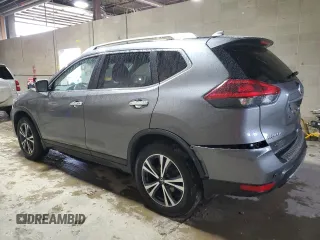 2020 Nissan Rogue SV z VIN JN8AT2MV6LW132988, wystawiony jako Copart lot #57816715 z przebiegiem 92 728 mil mil oraz Szkoda całkowita • Salvage title. Historia ofert i sprzedaży dostępna na DreamBid. Obrazek 2.