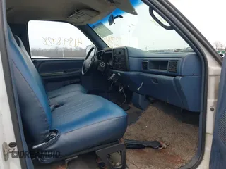 1995 Dodge 2500 with VIN 1B7KF26C7SS245177, listed as a IAAI auction lot 41898728 with 162,164 mi miles. Bid and sale history available at carsss.com. Image 5.