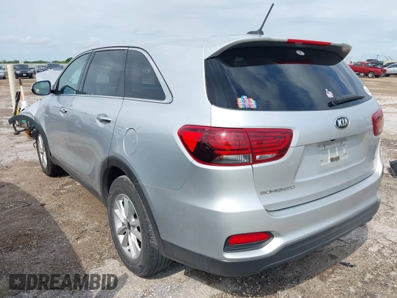 2020 Kia Sorento LX V6 with VIN 5XYPG4A56LG610186, listed as a IAAI auction lot 42049647 with 78,866 mi miles. Bid and sale history available at carsss.com. Image 3.
