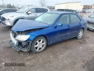 2001 Lexus IS 300/350 z VIN JTHBD182110019987, wystawiony jako IAAI lot #41686901 z przebiegiem 115 672 mil mil oraz . Historia ofert i sprzedaży dostępna na DreamBid. Obrazek 2.