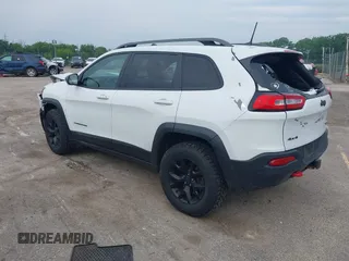 2017 Jeep Cherokee Trailhawk с VIN 1C4PJMBS9HW551666, выставлен на аукционе IAAI как лот 42429841 с пробегом 146 632 миль миль и . История ставок и продаж доступна на DreamBid. Изображение 3.