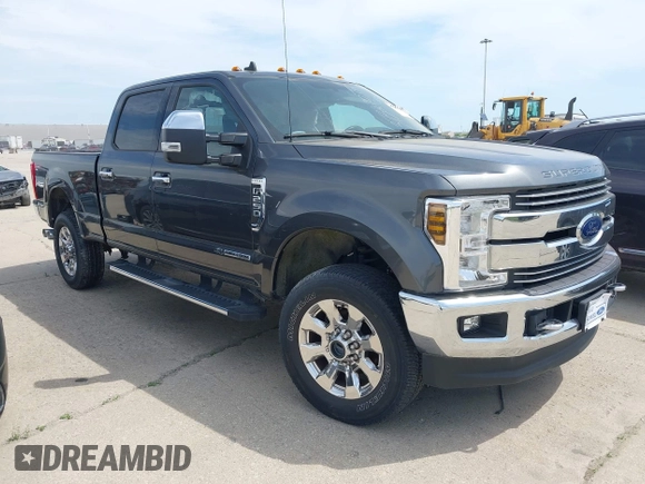 2019 Ford F-250 XL with VIN 1FT7W2BT1KEG69559, listed as a IAAI auction lot 37327070 with 75,189 mi miles and . Bid and sale history available at DreamBid. Image 1.