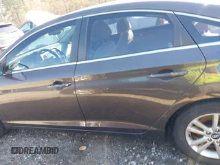 2016 Hyundai Sonata SE z VIN 5NPE24AF5GH269327, wystawiony jako IAAI lot #41810855 z przebiegiem 120 379 mil mil oraz . Historia ofert i sprzedaży dostępna na DreamBid. Obrazek 15.