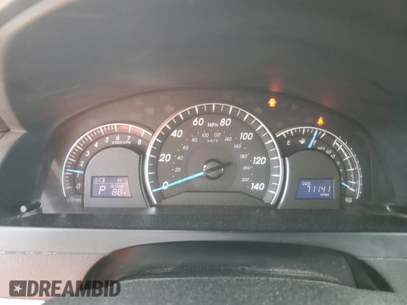 2014 Toyota Camry L with VIN 4T4BF1FK3ER398621, listed as a Copart auction lot 50946675 with 71,141 mi miles and Clean Title. Bid and sale history available at DreamBid. Image 9.