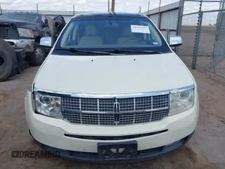 2008 Lincoln MKX with VIN 2LMDU88C88BJ15930, listed as a IAAI auction lot 41949307 with 146,255 mi miles. Bid and sale history available at carsss.com. Image 12.