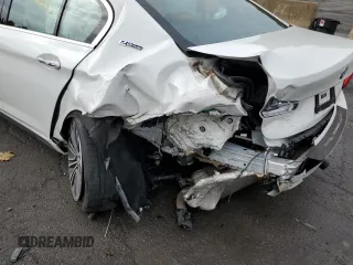 2018 BMW 5 Series 530e xDrive with VIN WBAJB1C50JB085596, listed as a Copart auction lot 63790042 with Not Provided miles and Salvage Title. Bid and sale history available at DreamBid. Image 9.