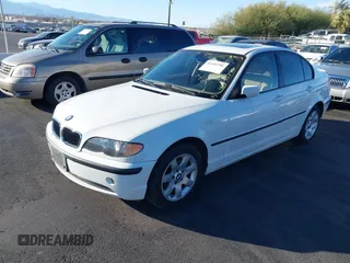 2005 BMW 3 Series 325i with VIN WBAAZ33495KW75624, listed as a IAAI auction lot 41495796 with 92,832 mi miles and . Bid and sale history available at DreamBid. Image 2.