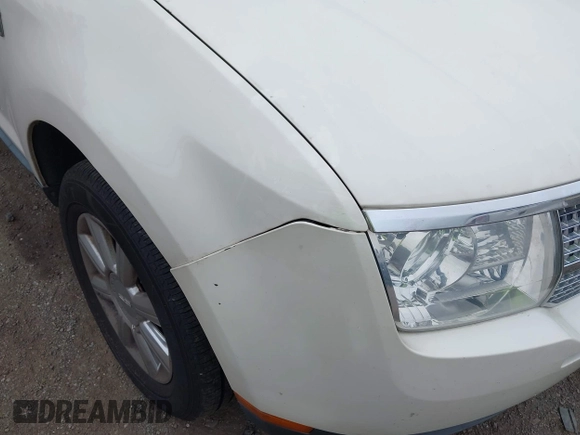 2008 Lincoln MKX with VIN 2LMDU88C18BJ33105, listed as a IAAI auction lot 42617092 with 207,787 mi miles and . Bid and sale history available at DreamBid. Image 12.
