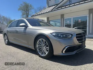 2021 Mercedes-Benz S 580 with VIN W1K6G7GB5MA038965, listed as a IAAI auction lot 42168395 with 90,055 mi miles and . Bid and sale history available at carsss.com. Image 1.