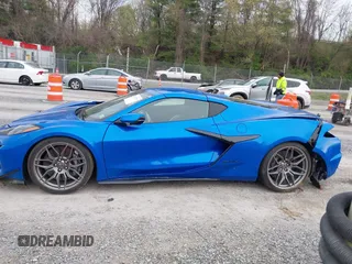 2024 Chevrolet Corvette 1LZ with VIN 1G1YD2D33R5610197, listed as a IAAI auction lot 41972596 with 5,136 mi miles and . Bid and sale history available at DreamBid. Image 13.