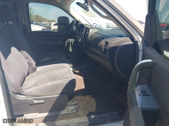 2008 Chevrolet Silverado 1500 LTZ with VIN 3GCEC13JX8G269265, listed as a IAAI auction lot 41866595 with 217,985 mi miles. Bid and sale history available at carsss.com. Image 5.