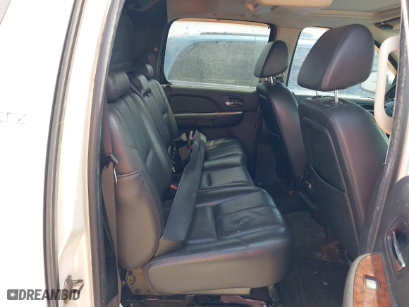 2008 Chevrolet Avalanche LT w/2LT with VIN 3GNEC12028G250998, listed as a IAAI auction lot 42056165 with 273,777 mi miles. Bid and sale history available at carsss.com. Image 8.