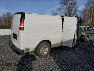 2019 Chevrolet Express Cargo with VIN 1GCWGBFG8K1352763, listed as a Copart auction lot 86736704 with Not provided miles and Salvage title. Bid and sale history available at DreamBid. Image 3.