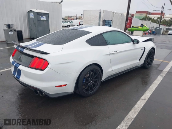 2017 Ford Mustang Shelby GT350 z VIN 1FA6P8JZ8H5521439, wystawiony jako IAAI lot #41689728 z przebiegiem 54 852 mil mil oraz . Historia ofert i sprzedaży dostępna na DreamBid. Obrazek 4.