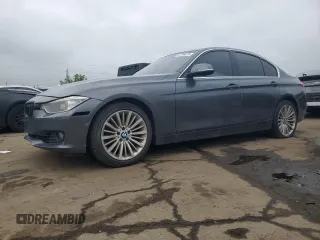2013 BMW 3 Series 328i xDrive z VIN WBA3B3C54DF541309, wystawiony jako Copart lot #58798075 z przebiegiem 196 700 mil mil oraz Czysty tytuł • Clean title. Historia ofert i sprzedaży dostępna na DreamBid. Obrazek 1.