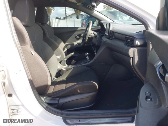 2019 Hyundai Veloster N with VIN KMHT36AH6KU001916, listed as a IAAI auction lot 41577775 with 77,471 mi miles. Bid and sale history available at carsss.com. Image 5.