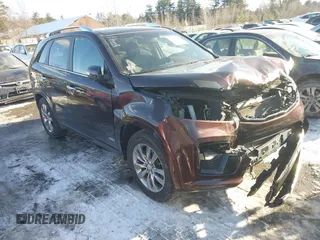 2011 Kia Sorento SX with VIN 5XYKWDA28BG097864, listed as a IAAI auction lot 41507373 with 68,951 mi miles. Bid and sale history available at carsss.com. Image 1.