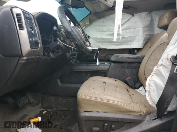 2017 GMC Sierra 2500HD Denali z VIN 1GT12UEY0HF216704, wystawiony jako Copart lot #56409765 z przebiegiem 111 525 mil mil oraz Szkoda całkowita • Salvage title. Historia ofert i sprzedaży dostępna na DreamBid. Obrazek 7.