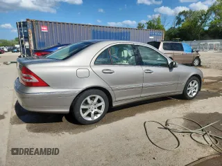 2007 Mercedes-Benz C 280 Luxury with VIN WDBRF54H97A936639, listed as a Copart auction lot 62025045 with 121,598 mi miles and Clean title. Bid and sale history available at DreamBid. Image 3.