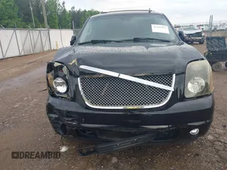 2008 GMC Yukon SLT 4SB z VIN 1GKFK13018J146391, wystawiony jako IAAI lot #42102852 z przebiegiem 305 880 mil mil oraz . Historia ofert i sprzedaży dostępna na DreamBid. Obrazek 6.