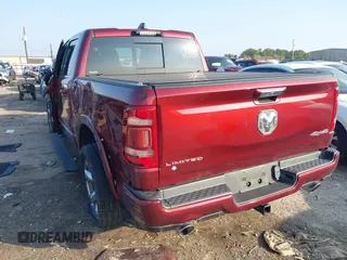 2021 Ram 1500 Limited z VIN 1C6SRFHT1MN682662, wystawiony jako IAAI lot #41134317 z przebiegiem 29 446 mil mil oraz . Historia ofert i sprzedaży dostępna na DreamBid. Obrazek 3.