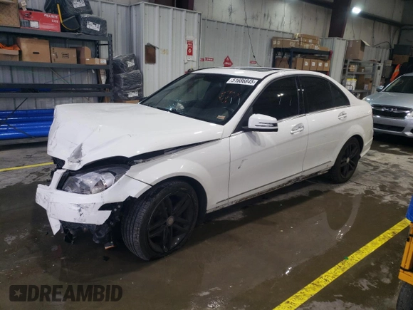 2014 Mercedes-Benz C 250 Sport z VIN WDDGF4HB1EA938087, wystawiony jako Copart lot #51686845 z przebiegiem 92 879 mil mil oraz Szkoda całkowita • Salvage title. Historia ofert i sprzedaży dostępna na DreamBid. Obrazek 1.
