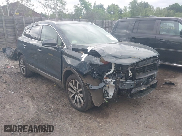 2019 Lincoln MKC Reserve with VIN 5LMCJ3D99KUL07269, listed as a IAAI auction lot 42498672 with 39,315 mi miles and . Bid and sale history available at DreamBid. Image 1.