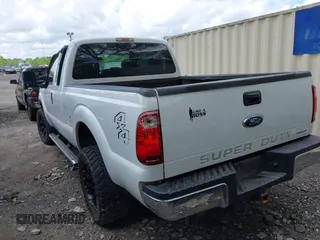 2012 Ford F-250 XL z VIN 1FT7X2B68CEC83648, wystawiony jako IAAI lot #42006789 z przebiegiem 322 286 mil mil oraz . Historia ofert i sprzedaży dostępna na DreamBid. Obrazek 3.