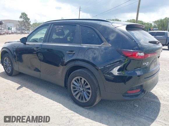 2025 Mazda CX-70 Preferred z VIN JM3KJBHD5S1117439, wystawiony jako IAAI lot #42338025 z przebiegiem 10 916 mil mil oraz . Historia ofert i sprzedaży dostępna na DreamBid. Obrazek 3.