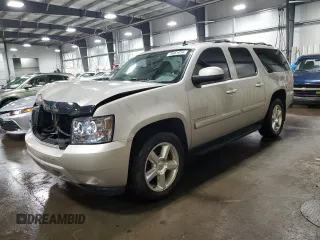 2008 Chevrolet Suburban Commercial with VIN 1GNFK16398J224604, listed as a Copart auction lot 79661914 with 197,033 mi miles and Salvage Title. Bid and sale history available at carsss.com. Image 1.