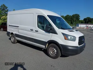 2019 Ford Transit z VIN 1FTBW2CM8KKB73077, wystawiony jako IAAI lot #42398743 z przebiegiem 94 853 mil mil oraz . Historia ofert i sprzedaży dostępna na DreamBid. Obrazek 1.