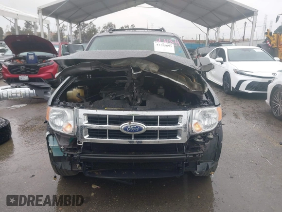 2010 Ford Escape Limited с VIN 1FMCU0EG8AKB81518, выставлен на аукционе IAAI как лот 41725893 с пробегом 142 640 миль миль и . История ставок и продаж доступна на DreamBid. Изображение 13.