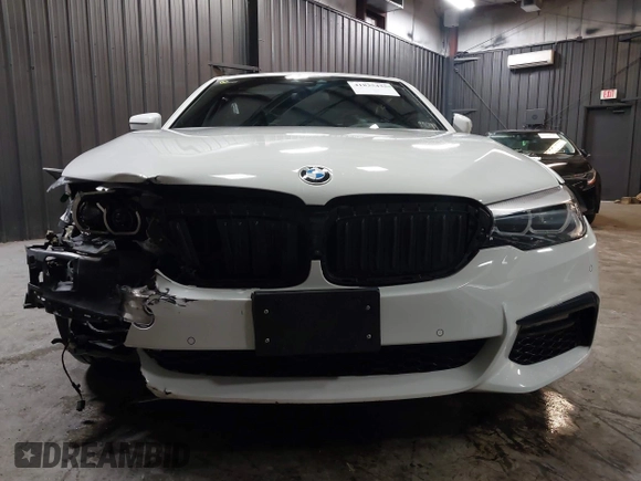 2019 BMW 5 Series 540i xDrive with VIN WBAJE7C55KWW19065, listed as a IAAI auction lot 41835435 with 45,087 mi miles and . Bid and sale history available at carsss.com. Image 6.