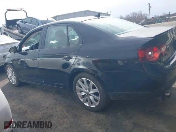 2010 Volkswagen Jetta Wolfsburg Edition с VIN 3VWRJ7AJ2AM159649, выставлен на аукционе IAAI как лот 41734701 с пробегом 144 214 миль миль и . История ставок и продаж доступна на DreamBid. Изображение 3.